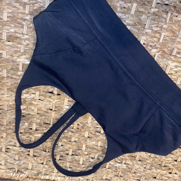 Lululemon Sports‎ Bra - Picture 2 of 5